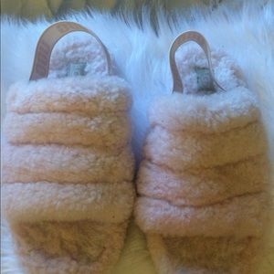 Ugg fluffy size 7 pink like new